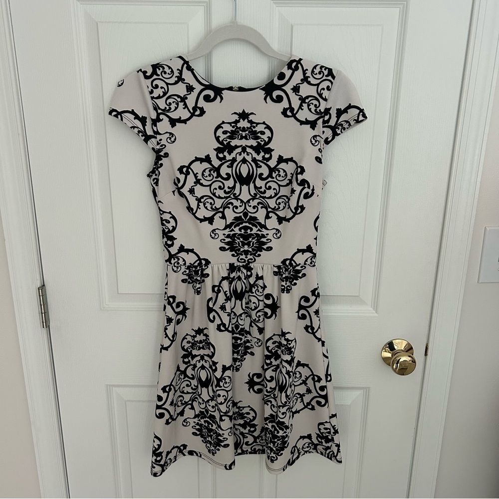 Elegant Black and White Patterned Dress